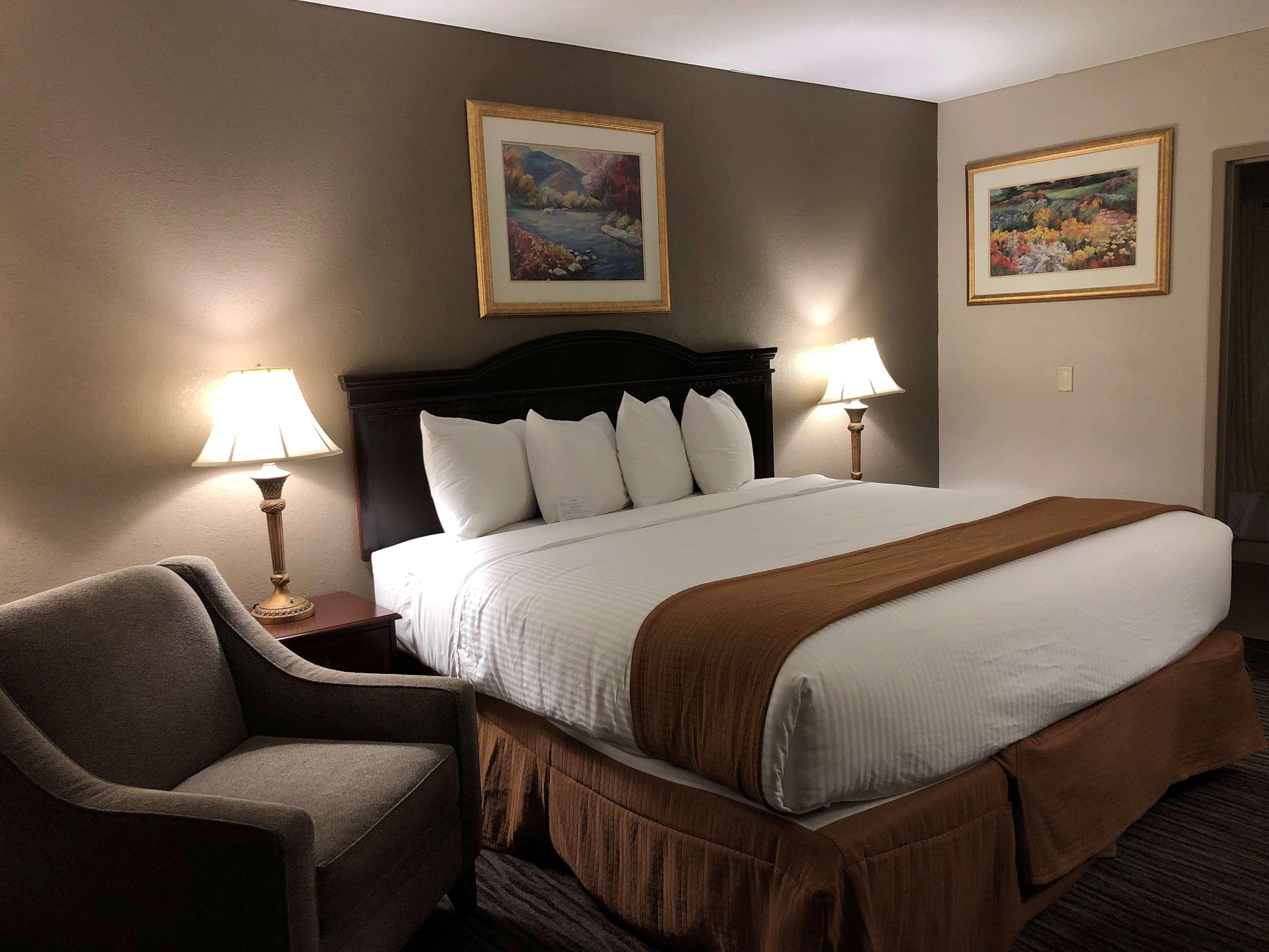 Best Western Gateway Adirondack Inn Ютика Экстерьер фото