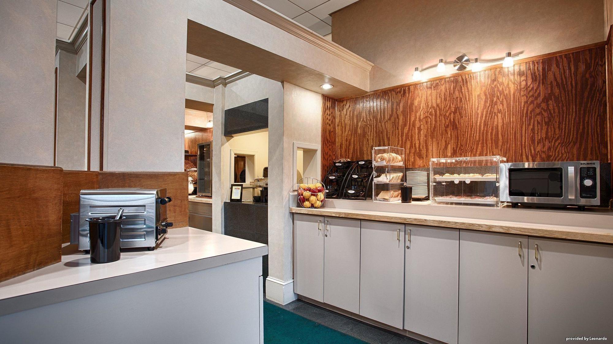 Best Western Gateway Adirondack Inn Ютика Экстерьер фото
