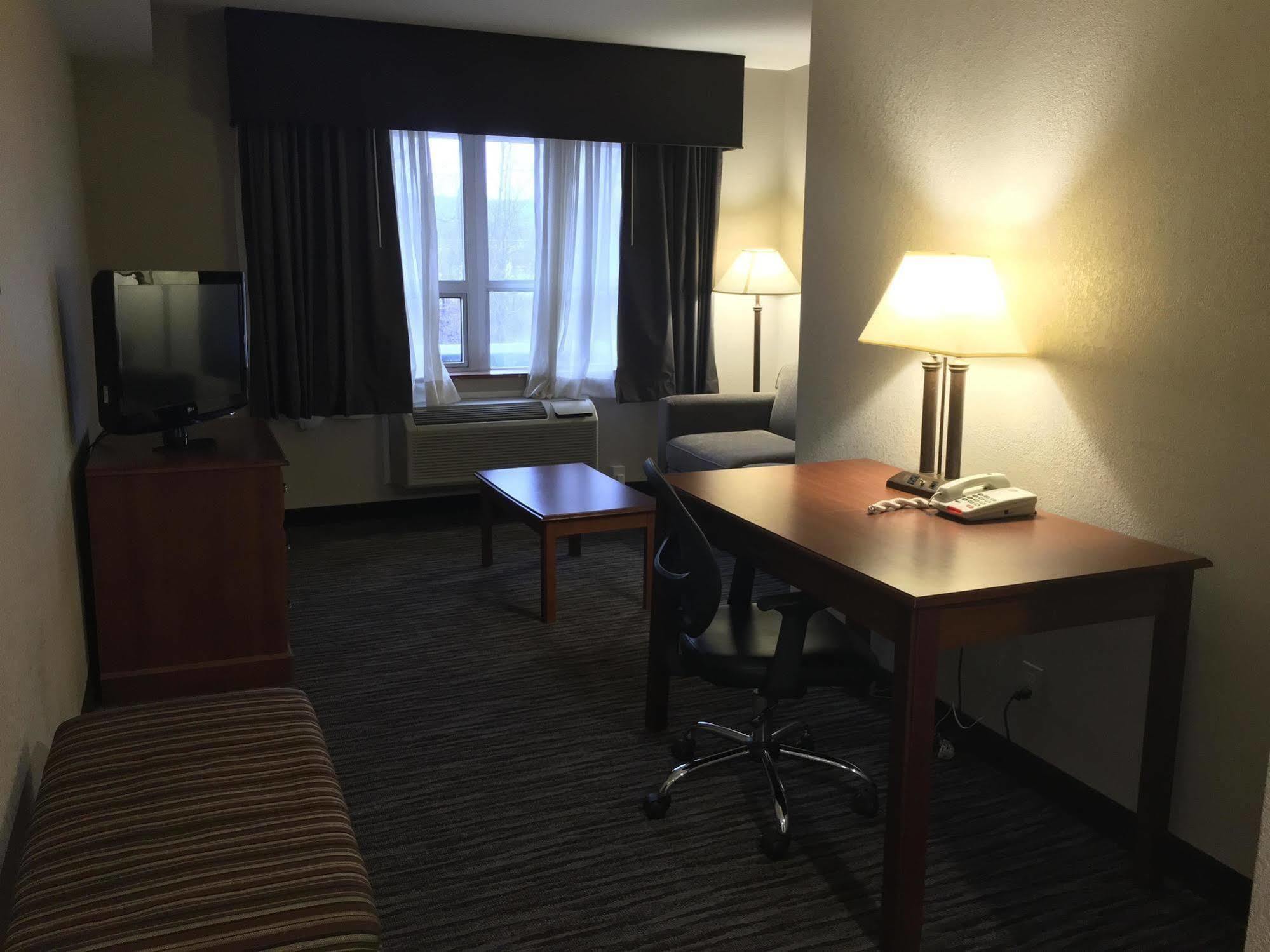 Best Western Gateway Adirondack Inn Ютика Экстерьер фото