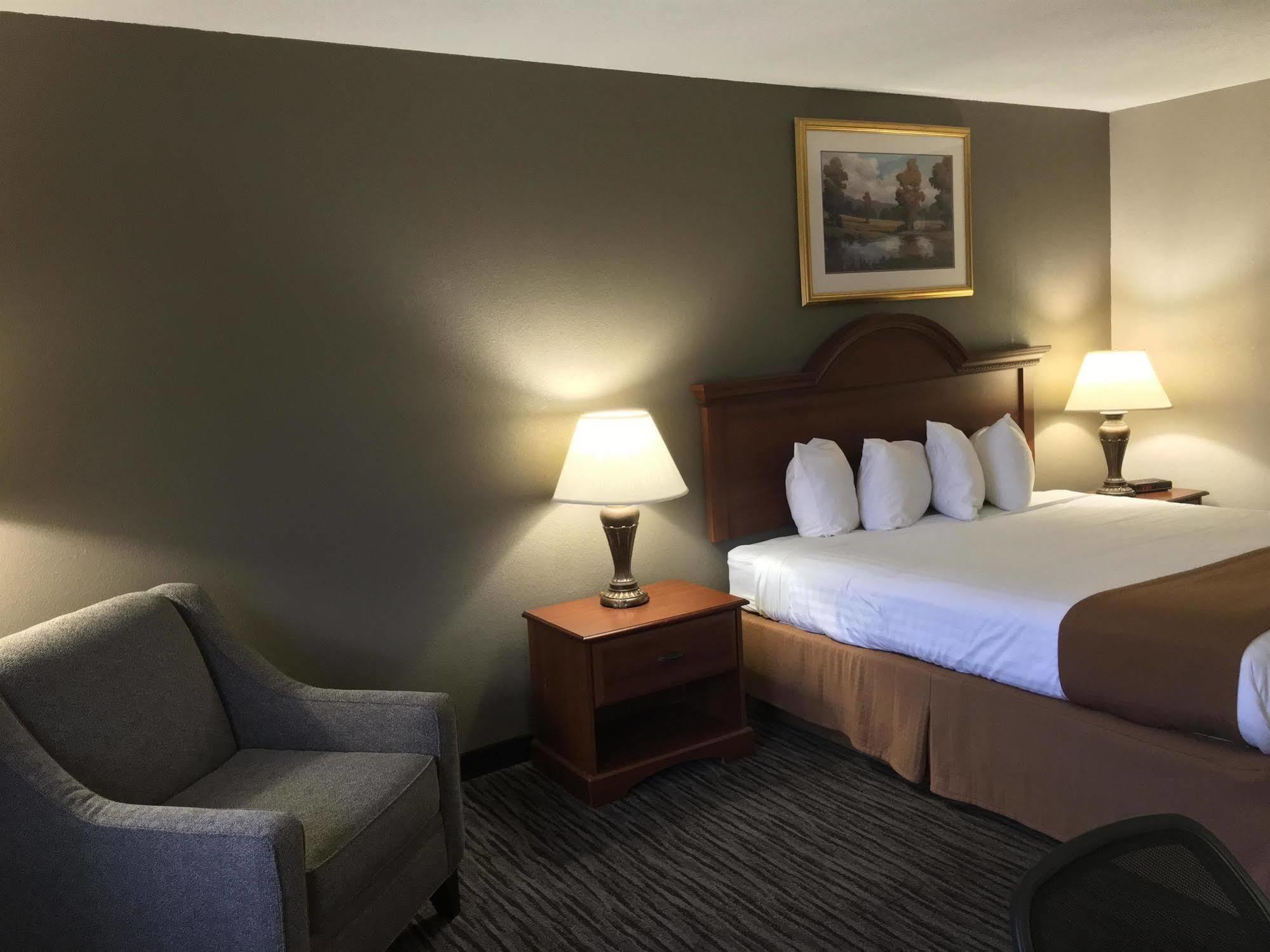 Best Western Gateway Adirondack Inn Ютика Экстерьер фото